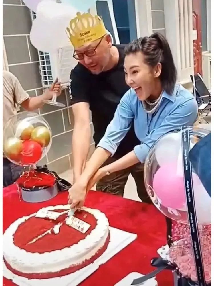 张雨绮剪鱿鱼凑罗志祥热度?绿完汪小菲王全安被