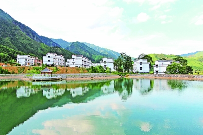 江永县千家峒瑶族乡刘家庄村村民住进了新房.游康生摄