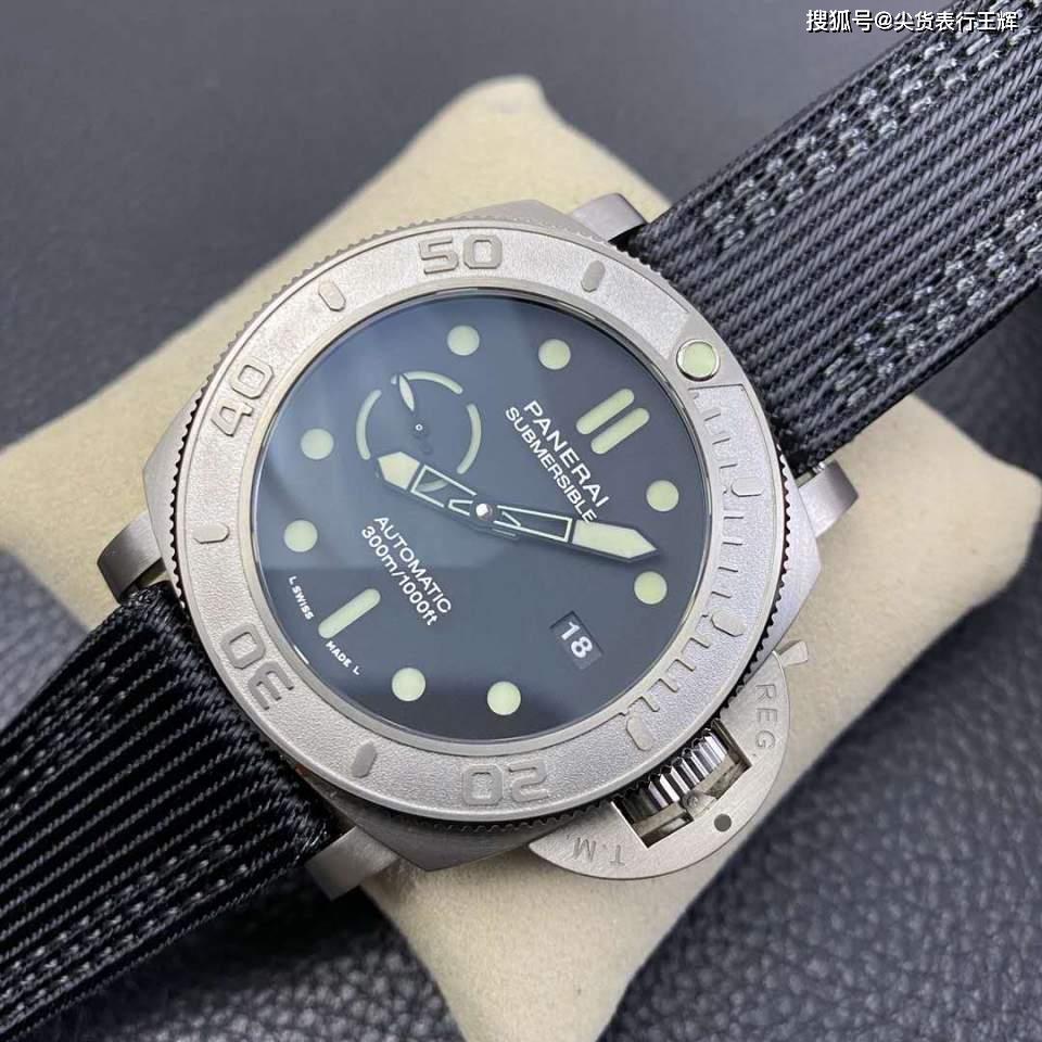 沛纳海pam984钛金属潜水腕表，全钛经典，打破常规材质_设计