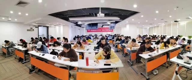 消息资讯|洪桥：零基础也能一次性上岸的秘诀，今年一定不能错过的上岸机会