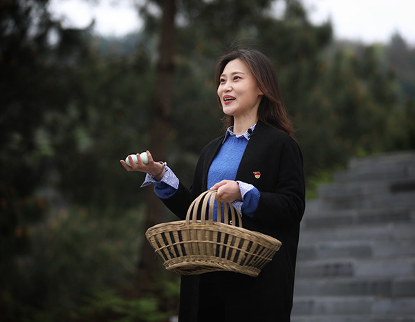 85后带货副县长郑秋实:美女是我竭力想撕去标签