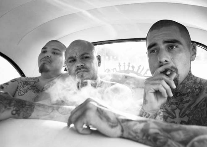 黑帮“抗疫”:“不洗手就砍手”与一天谋杀105人