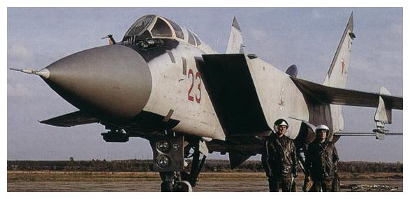 飞机自重宏添f猜一成语_木猜一成语疯狂看图(3)