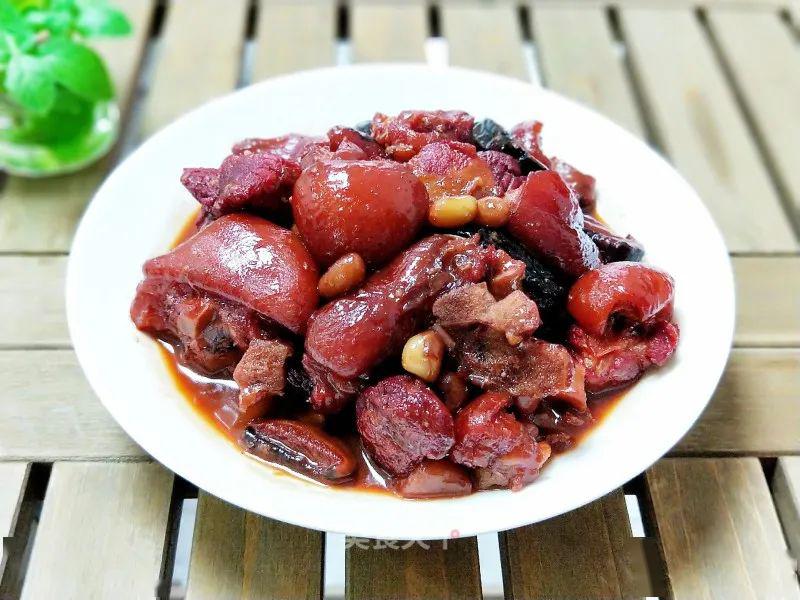 12 猪脚鲜香味足,骨肉脱离,软绵弹滑,入口即化.13 成品图.
