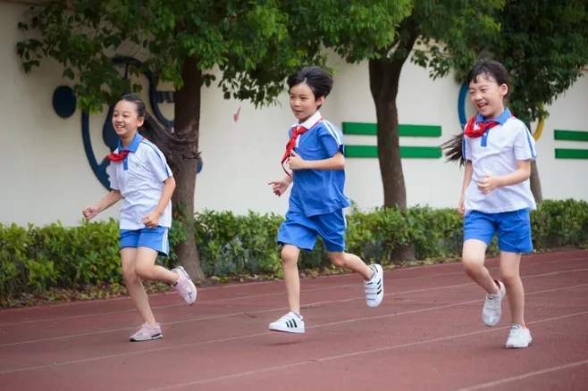 怎么当体育生初升高 076c3b5e847a4005ad392177378e7100.jpeg