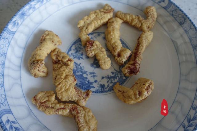 怎样炸小酥肉又香又脆 0d43c342579b446682b515fb27991ec5.jpeg