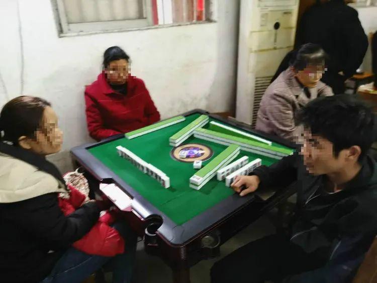 【头条】抓赌!太平街打麻将赌博16人被抓,现均已被行政处罚