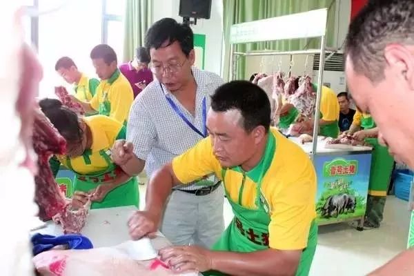 『北大』今天怎么样了？那个北大毕业卖猪肉的屠夫