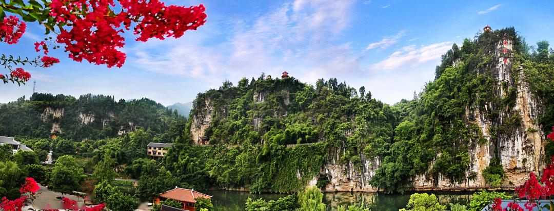 南温泉旅游风景区 南温泉位于巴南区南泉街道美丽的花溪河畔,是重庆