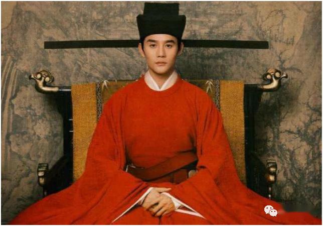 王凯饰演剧中北宋皇帝赵祯