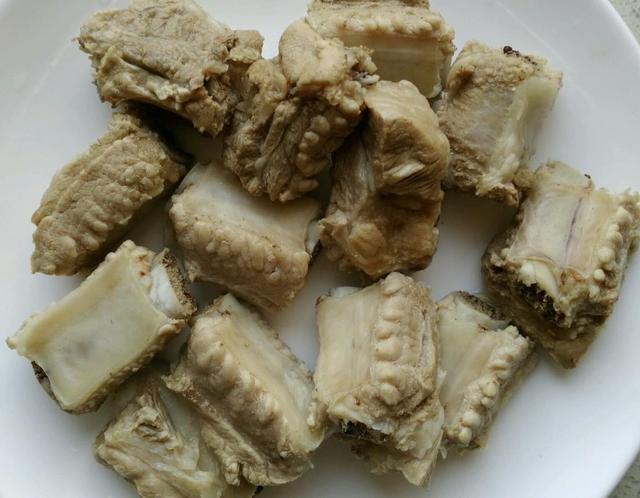 怎么做红烧排骨不发苦 a064ca0feeeb48a8a68f57a1fe5fd735.jpeg