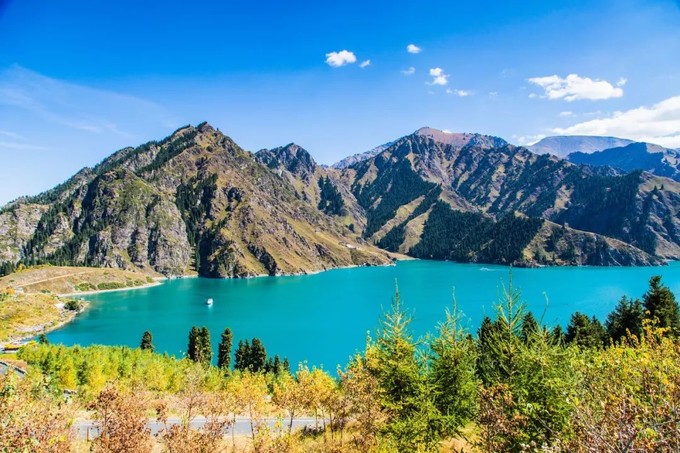 天山天池  在秋天的新疆  一定要去天山天池看山看水