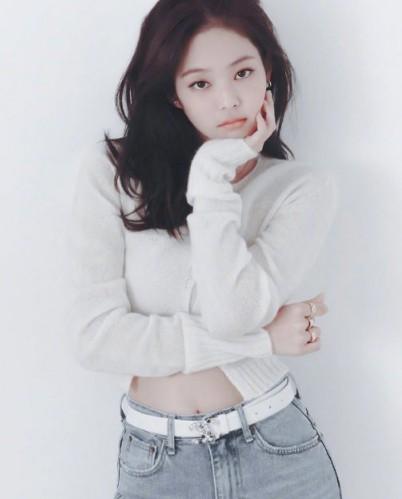 jennie叫人间香奈儿,是因为她将香奈儿时装穿出独一无