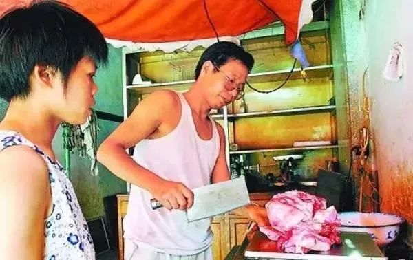 『北大』今天怎么样了？那个北大毕业卖猪肉的屠夫