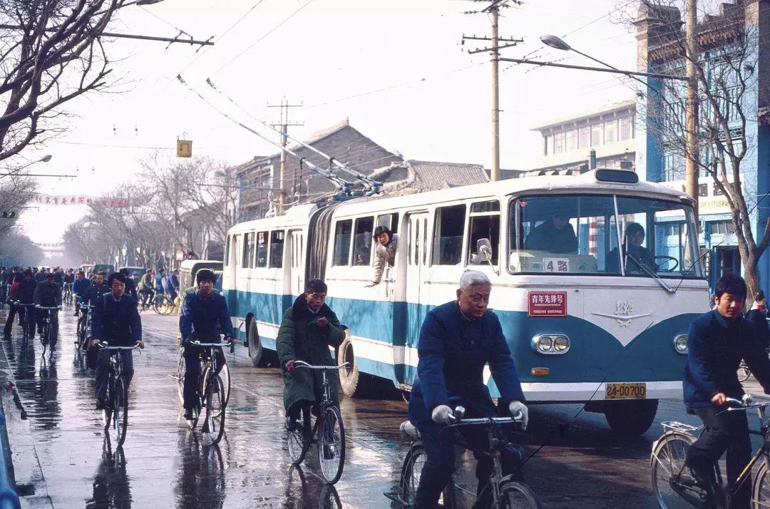 这属于80年代的老照片,你还有多少记忆