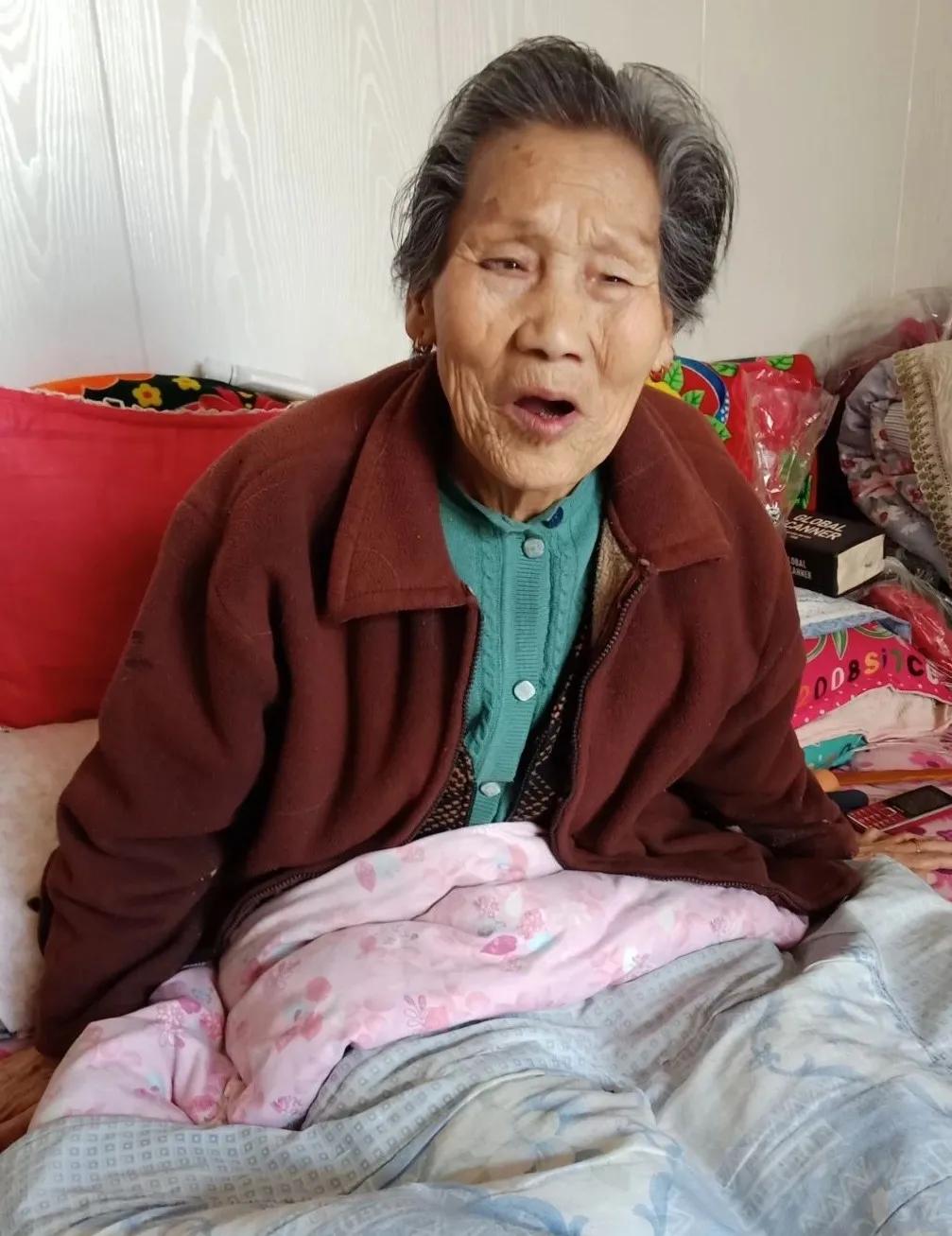 清水慈善兰州分会为兰州市贫困家庭送爱心物资