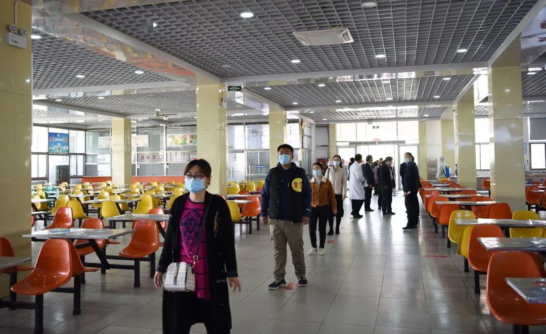 备战开学泰山学院组织开展疫情防控应急处置演练