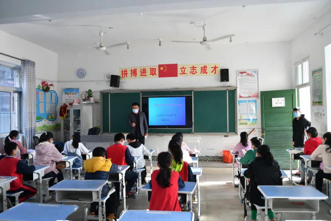 【返校进行时】阜南各学校学生返校现场!