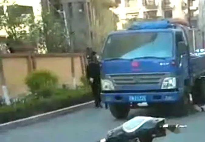 两起事故：孟克新村某小区一女子遭遇车祸