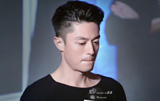 回顾霍建华的成名之路，不是科班出身的他，用