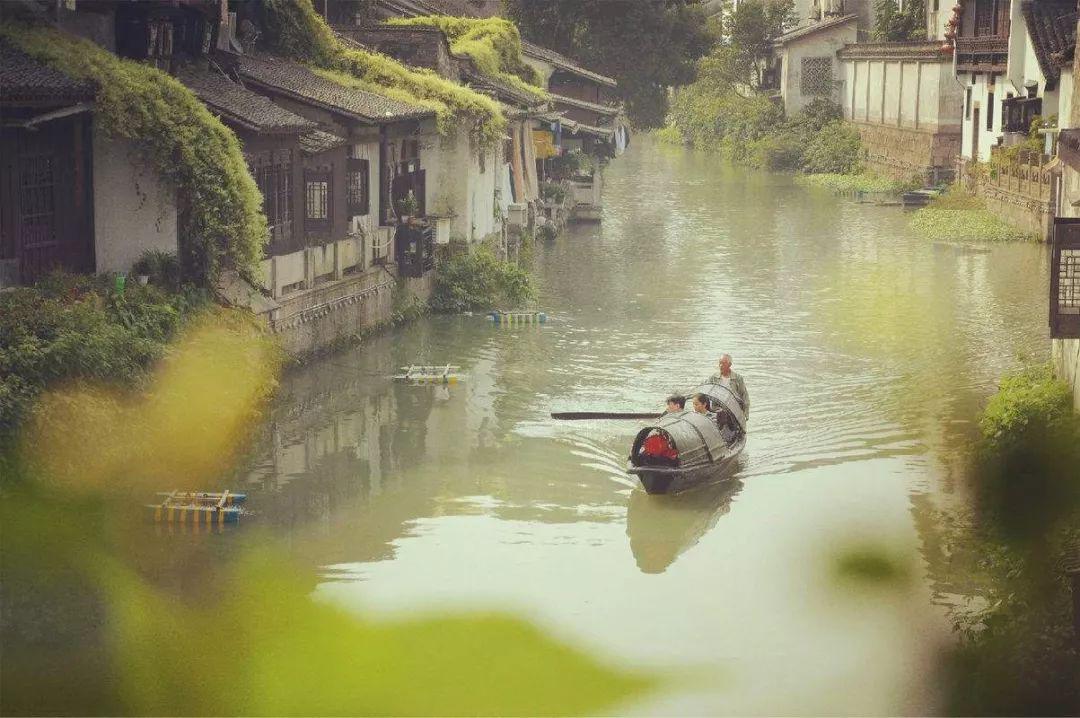 乌篷船,一袭烟雨枕江南