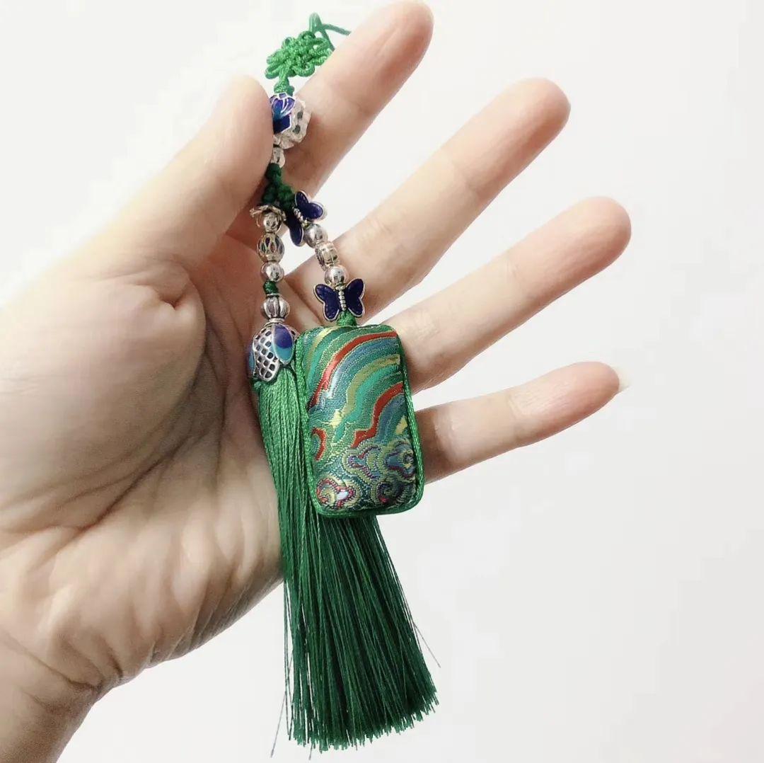 中医香囊制作方法 824addfda18b4721a8613df945a9c8c3.jpeg