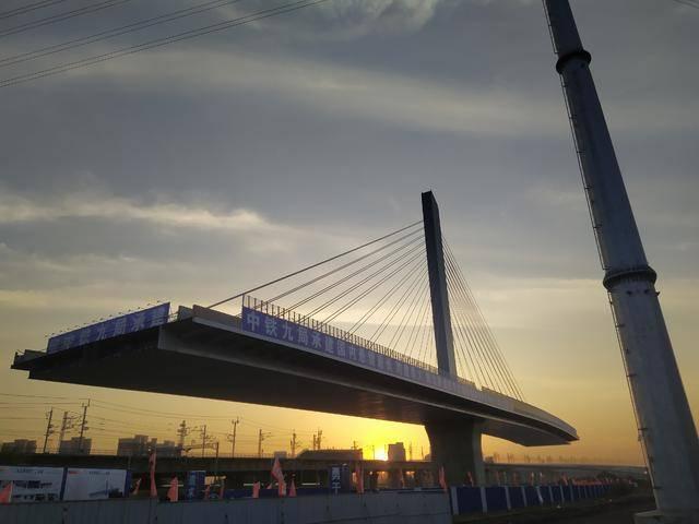 什么叫转体斜拉桥 8e424d1d14314617a227387a5f2cc80a.jpeg