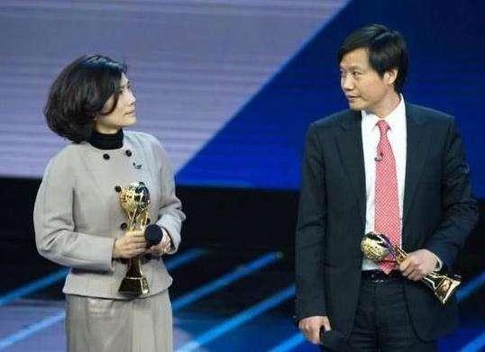 雷军公开喊话：新10亿赌约要不要继续？董明珠回