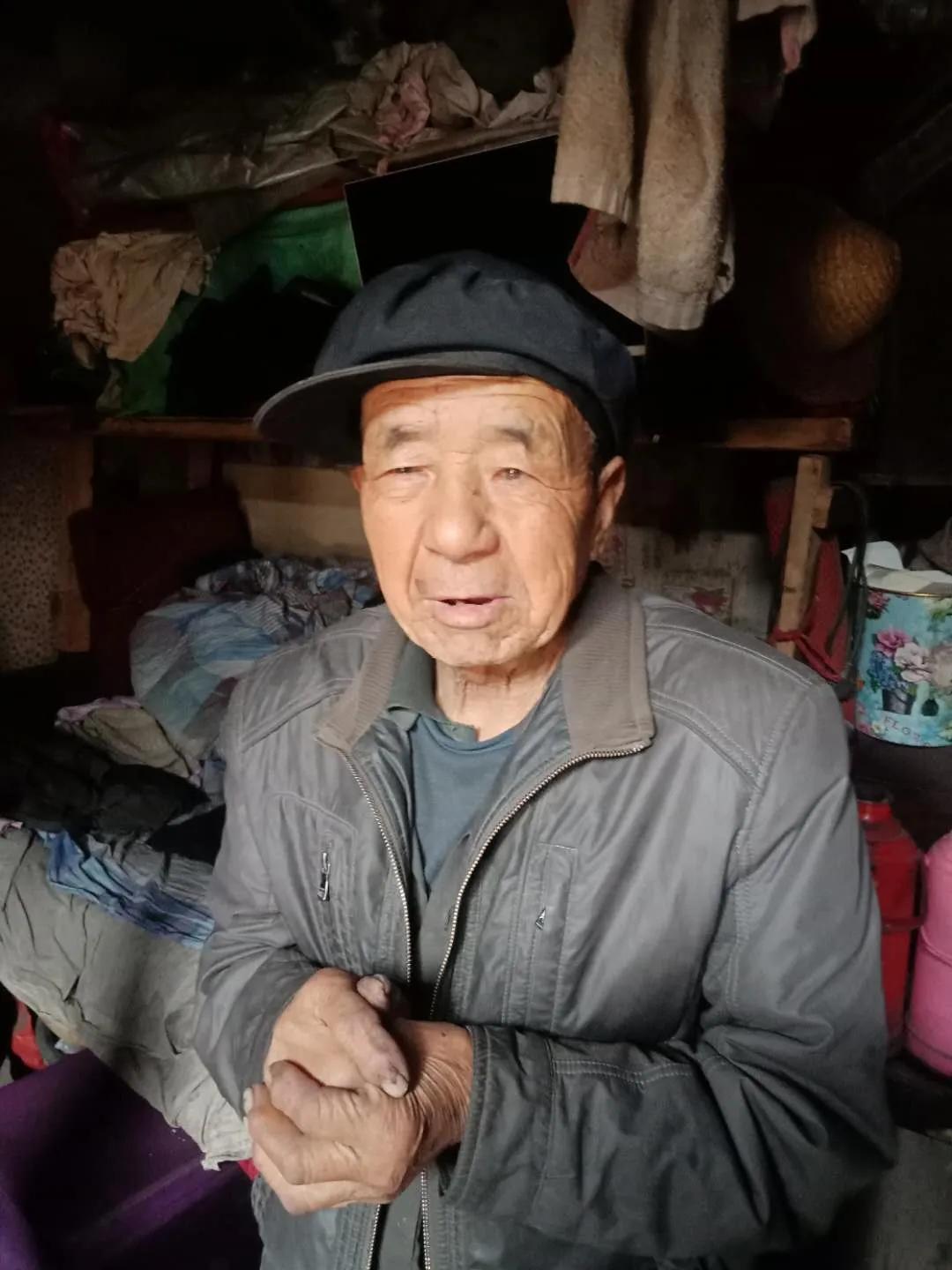 清水慈善兰州分会为兰州市贫困家庭送爱心物资