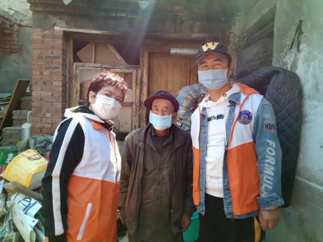 清水慈善兰州分会为兰州市贫困家庭送爱心物资