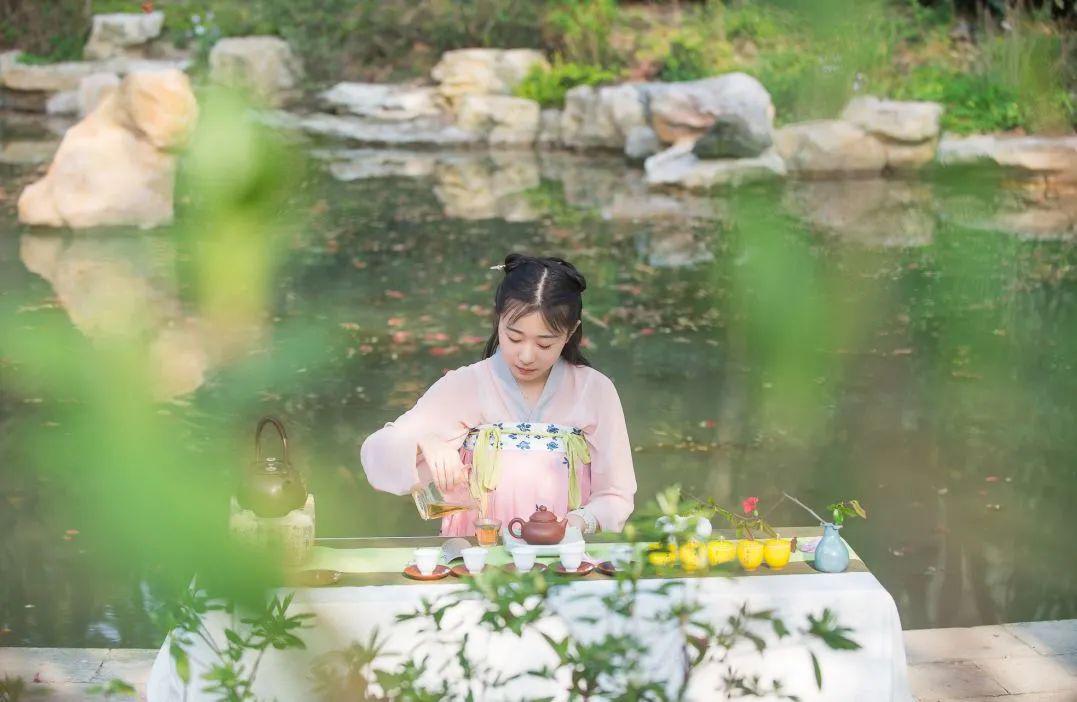 轻风拂过什么意思 b9931826c2594499a37183b773988ba2.jpeg