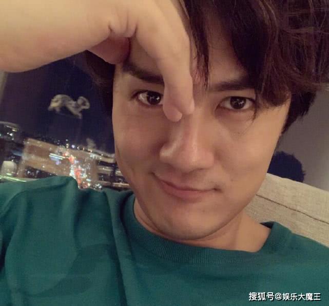 何超莲评论周扬青“感同身受”后，又谈前任拈