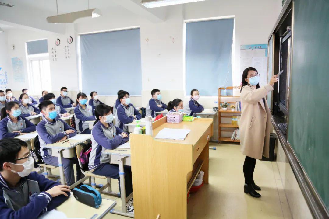 剑桥实验中学干巷学校朱行中学暖心时刻金山中学教职员工组成志愿者