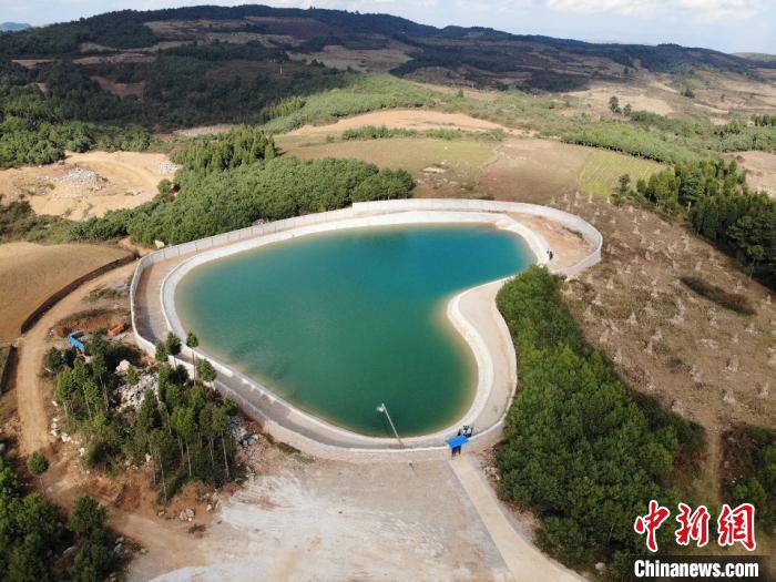 云贵山区人口_云贵山区孩子图片