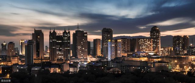 湖南2020年县gdp_湖南卫视跨年2020杨紫(3)