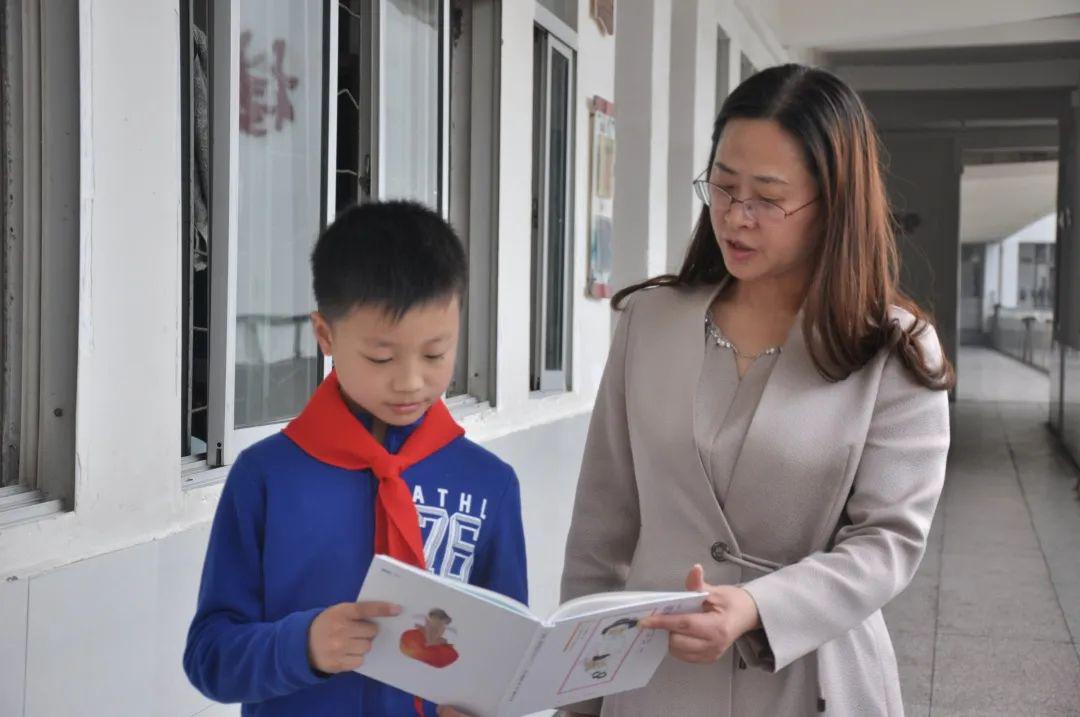 身边热点重磅我市实验小学陈平校长当选为全国第十一届特约教育督导员