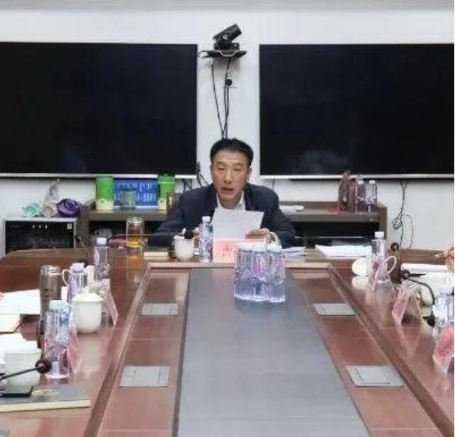 曹智勇主持召开元宝山区政府党组2020年第二次会议