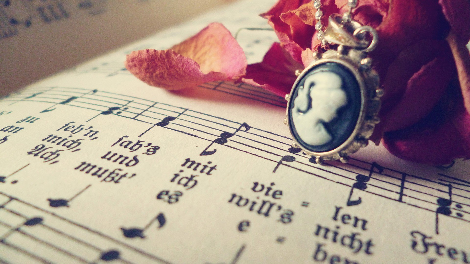 如何让自己变得自信而有气场的书 298871bb0ce94ceeb610c273dd978245.jpeg