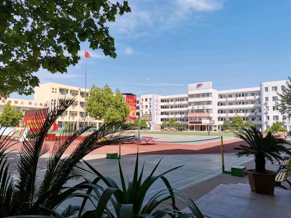 开学复课鲁山一中开学进行曲正式拉开序幕
