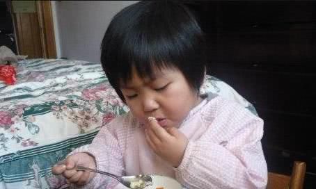 孩子@是孩子积食的“真凶”，很多家长还在给娃喂，快住手这3种食物