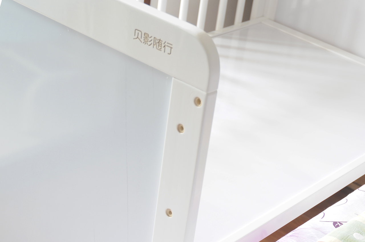 「孩子」伴他成长：贝影随行婴儿床百变“技艺”