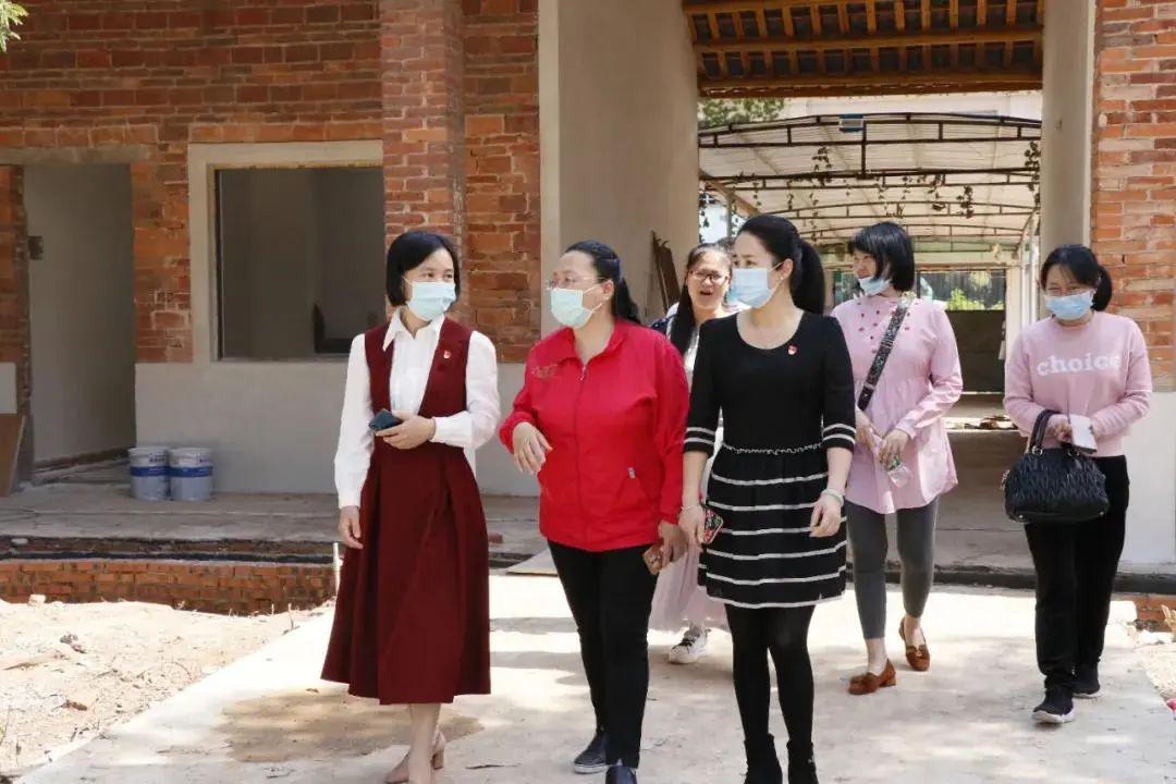 王六村人口_全科王六年级上册数学(2)