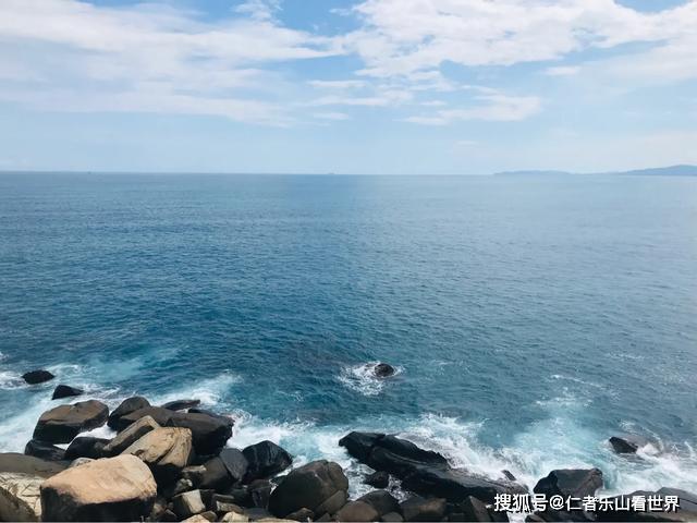 海阔天空,一切都显得渺小,不妨留白.