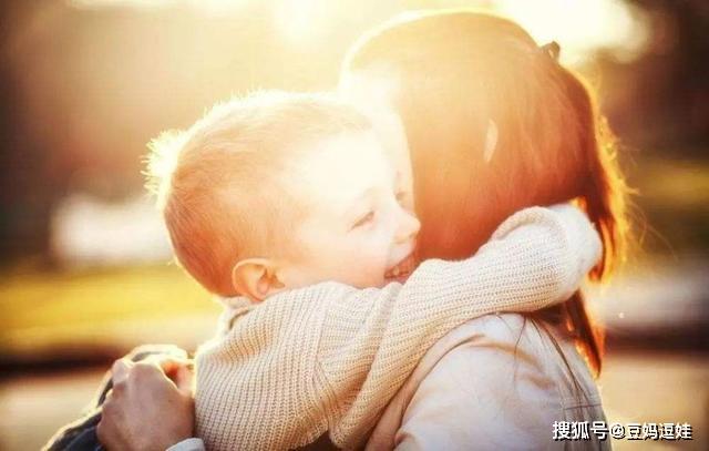 几个月宝宝会出现分离焦虑期 9870905bd0ee487eb6ae83e384c470fa.jpeg