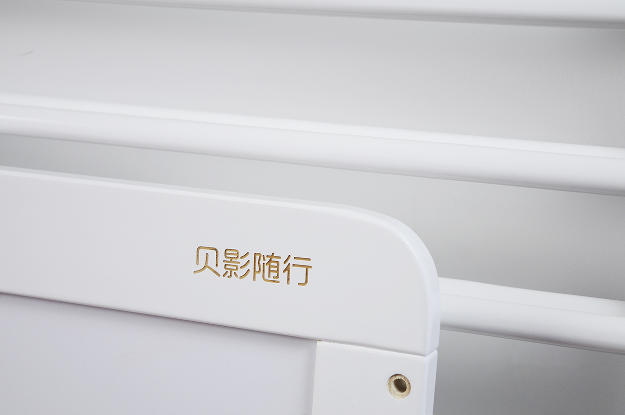 「孩子」伴他成长：贝影随行婴儿床百变“技艺”