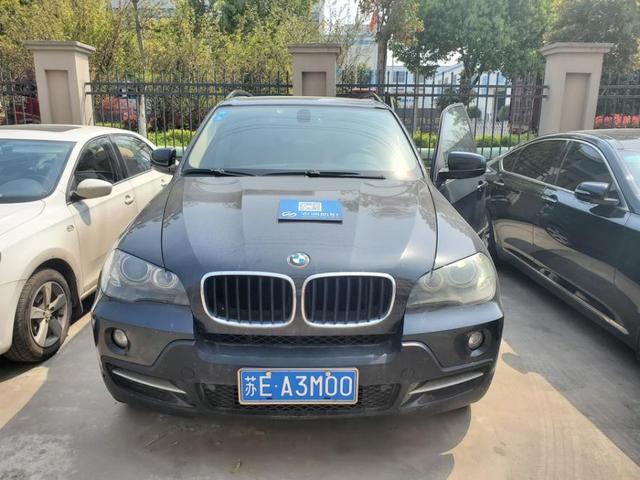 拍卖成功张家港市车牌号为苏ea3m00的宝马x5牌汽车一辆