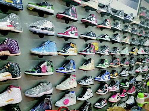 “炒货”凉了：一双鞋5个月直降2000元，炒鞋风头