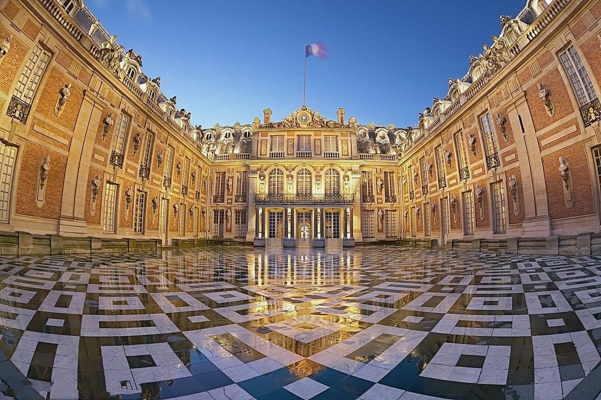 【携程攻略】凡尔赛凡尔赛宫景点,凡尔赛宫位于法国巴黎西南郊外的凡尔赛镇，本来是路易十三的狩猎行宫…
