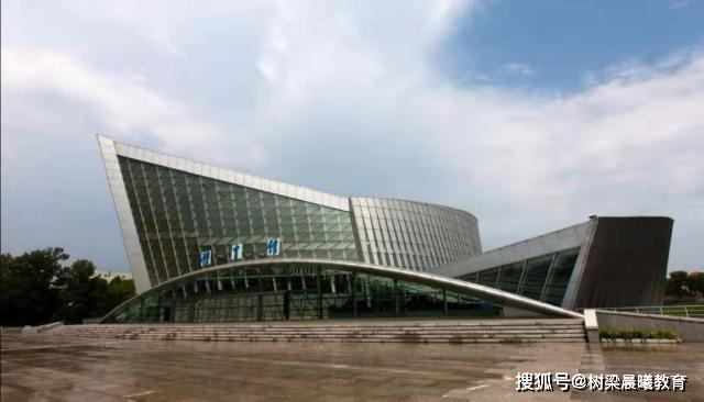 【延边】哪一所更厉害?遥遥相望!中国最东边和最西边两所211重点大学