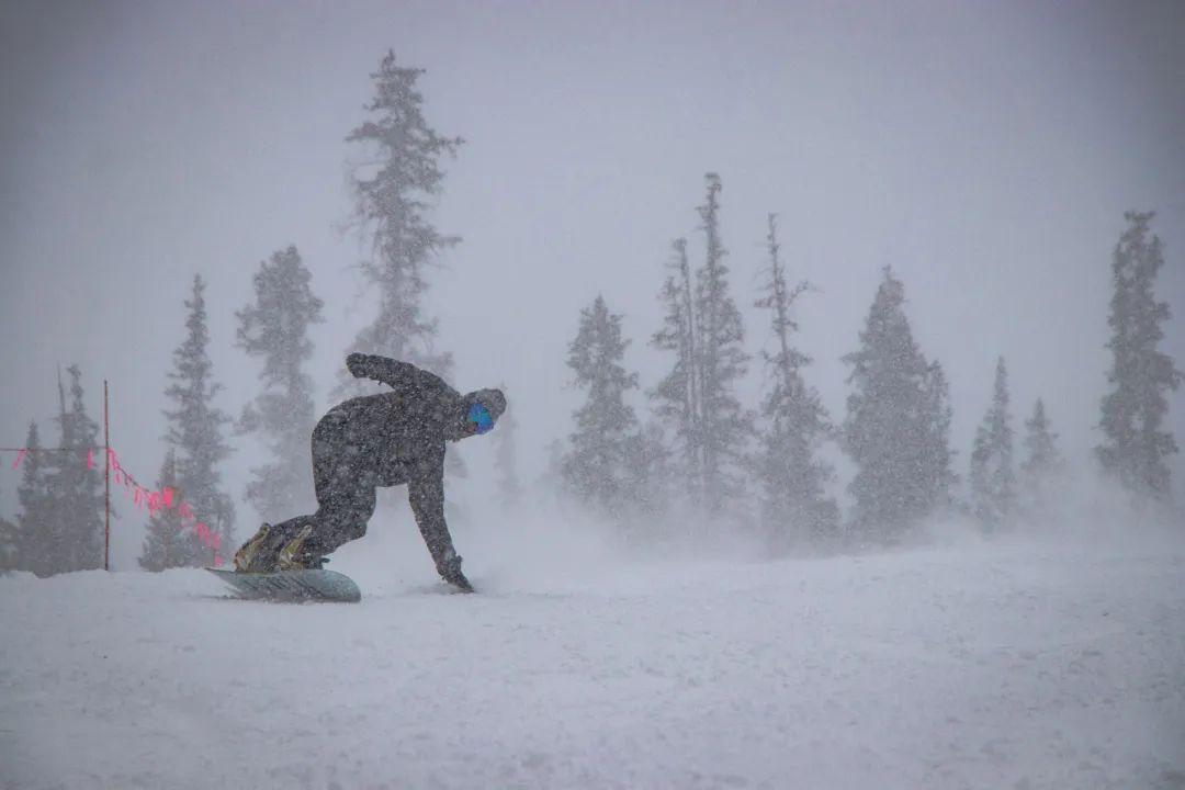 谈球吧体育出国滑雪这些单词不可不知(图4)